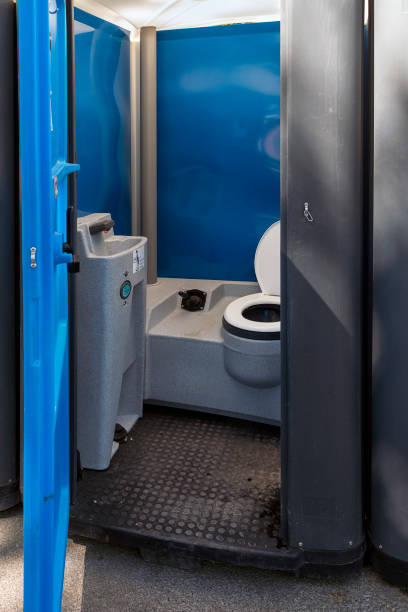 Best Best portable toilet rental  in Clear Lake, WI