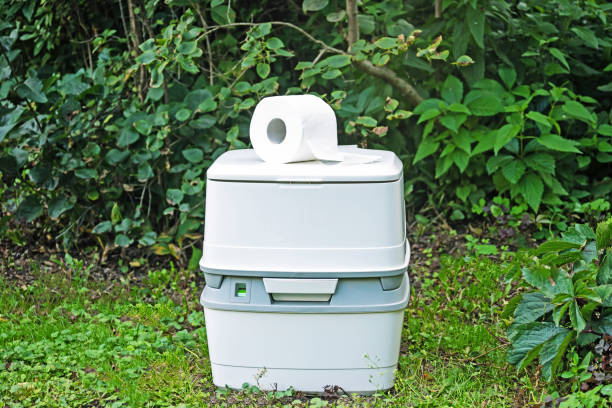 Portable Toilet Options We Offer in Clear Lake, WI