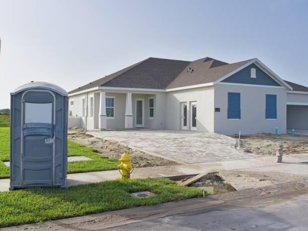Porta potty delivery and setup in Clear Lake, WI